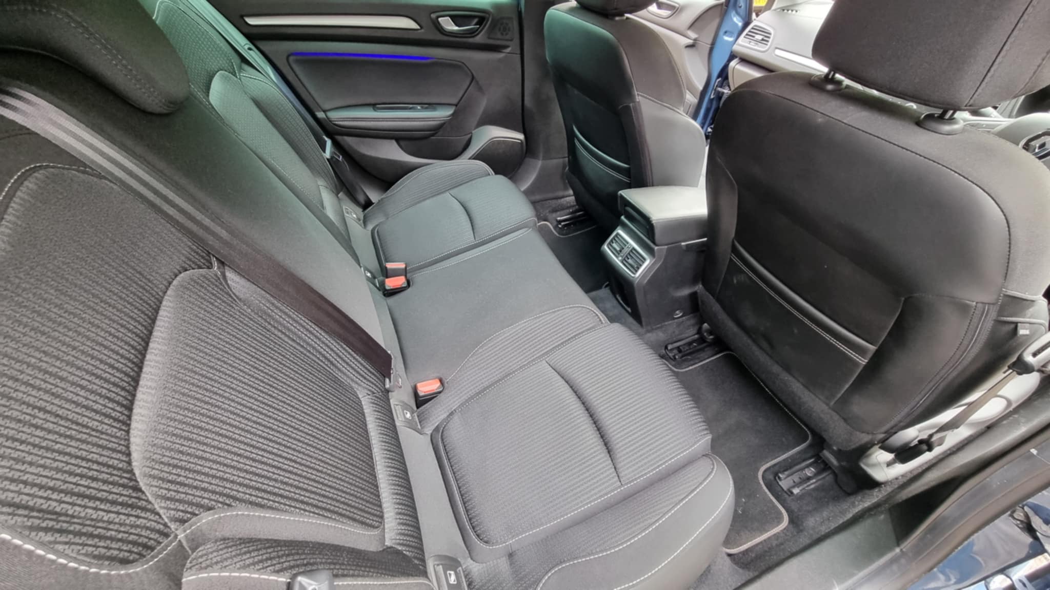 50fe51c3-7c1d-4926-b044-a31ab34b0565