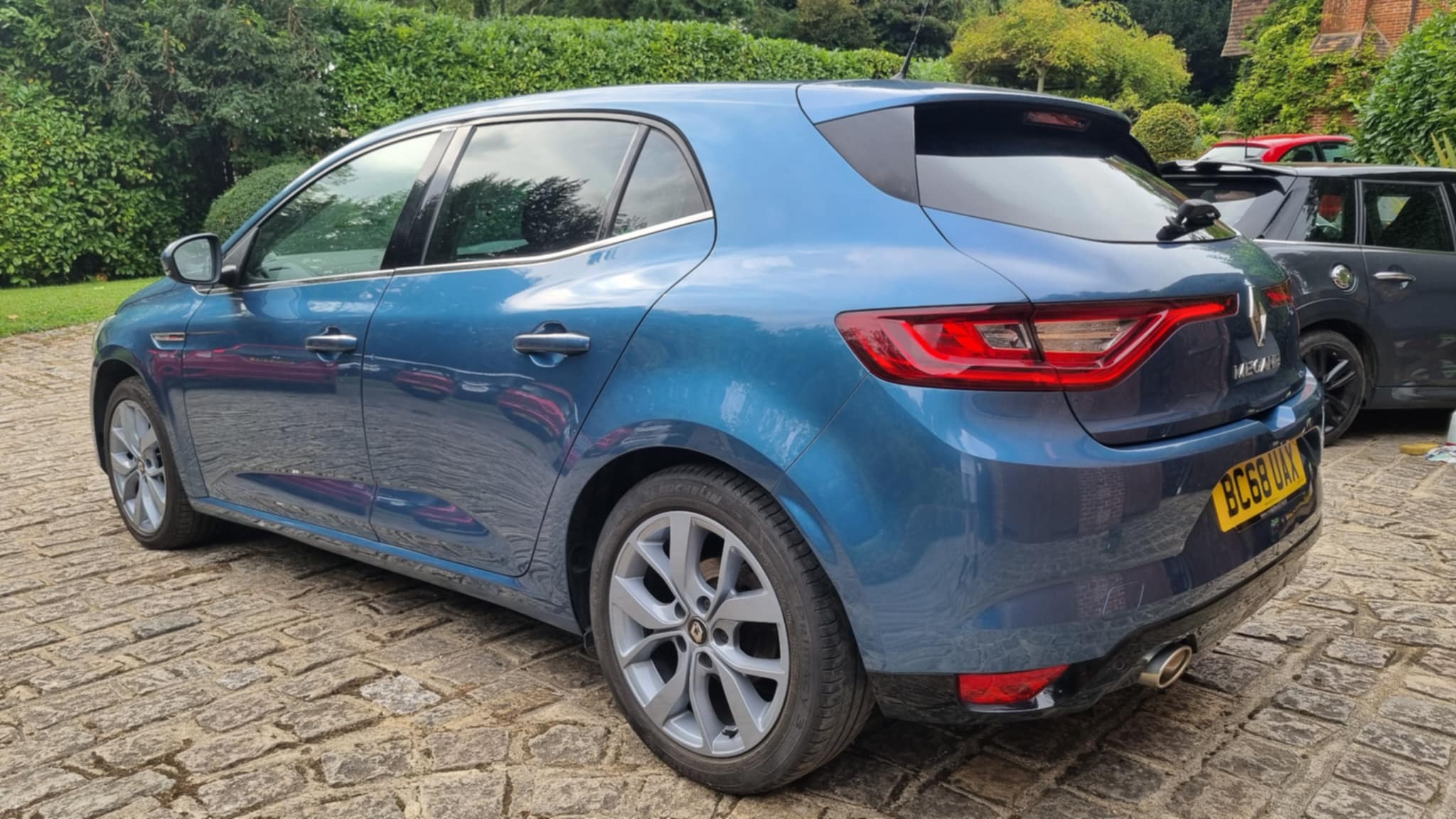 b5a8202d-21eb-4937-b7bb-5af6ac9bea7d